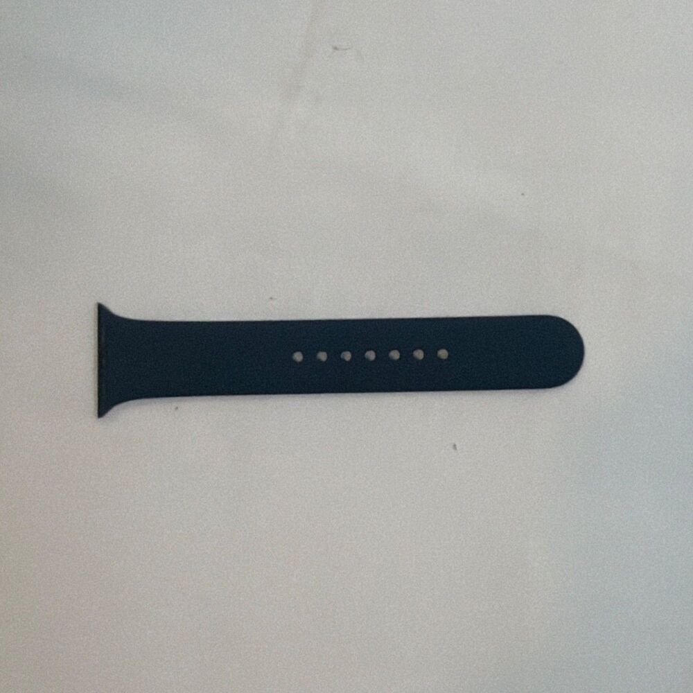 Black Silicone Smart Watch Replacement Band Strap - Single Piece Series 6